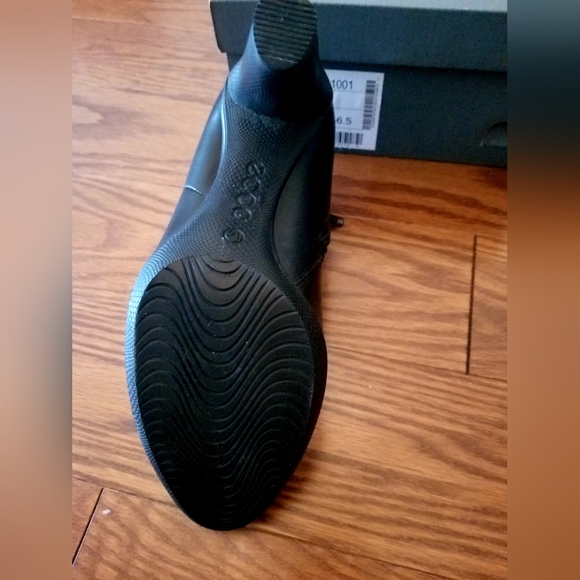 Geox Ankle Boots - Picture 3 of 8